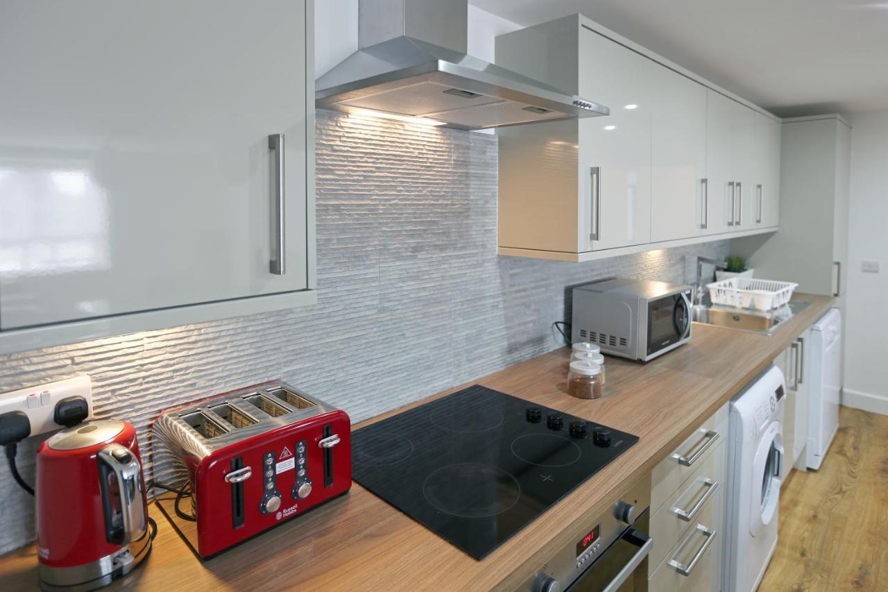 Radalco Apartments Hounslow Exterior photo