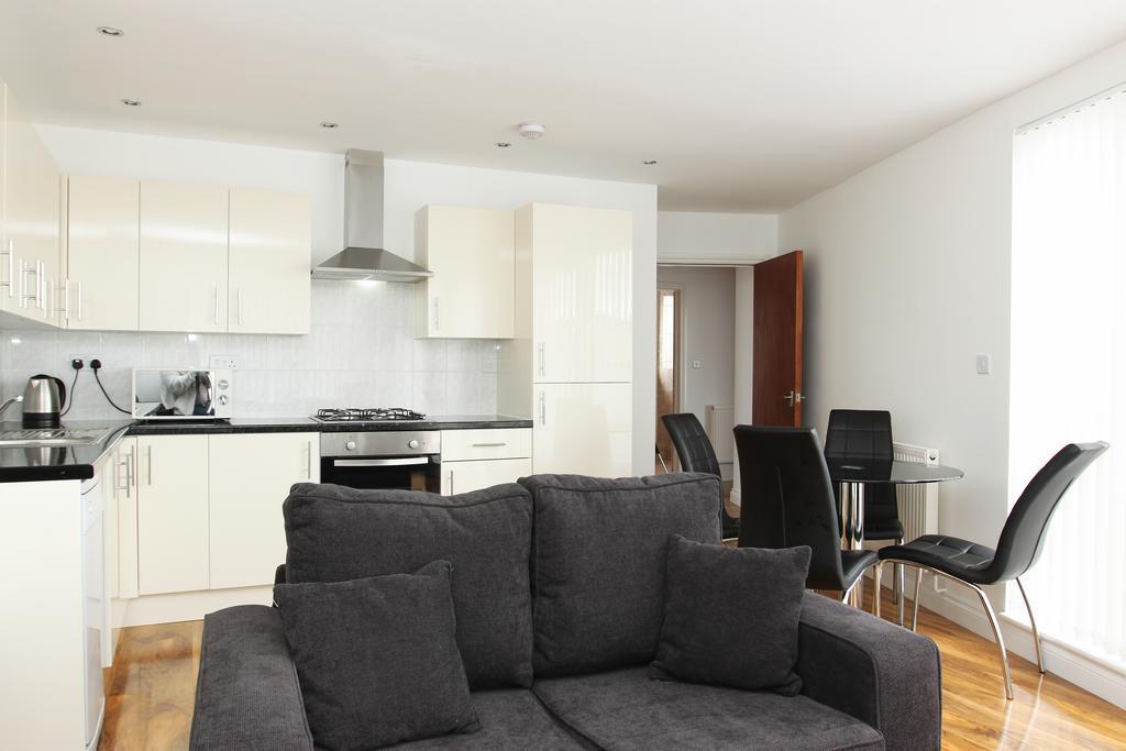 Radalco Apartments Hounslow Exterior photo