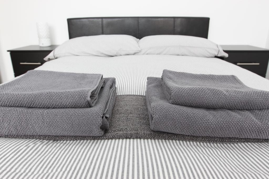 Radalco Apartments Hounslow Room photo