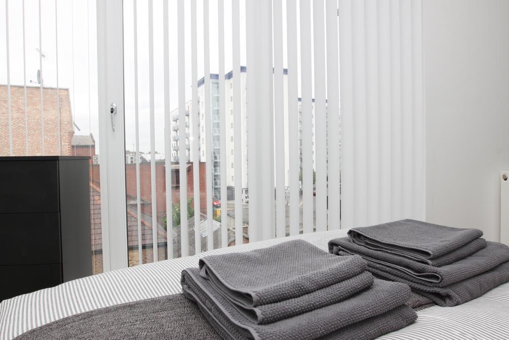 Radalco Apartments Hounslow Exterior photo