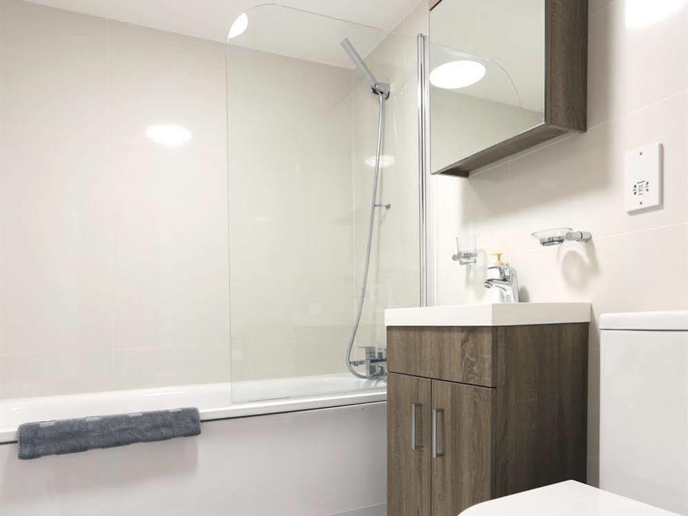 Radalco Apartments Hounslow Exterior photo