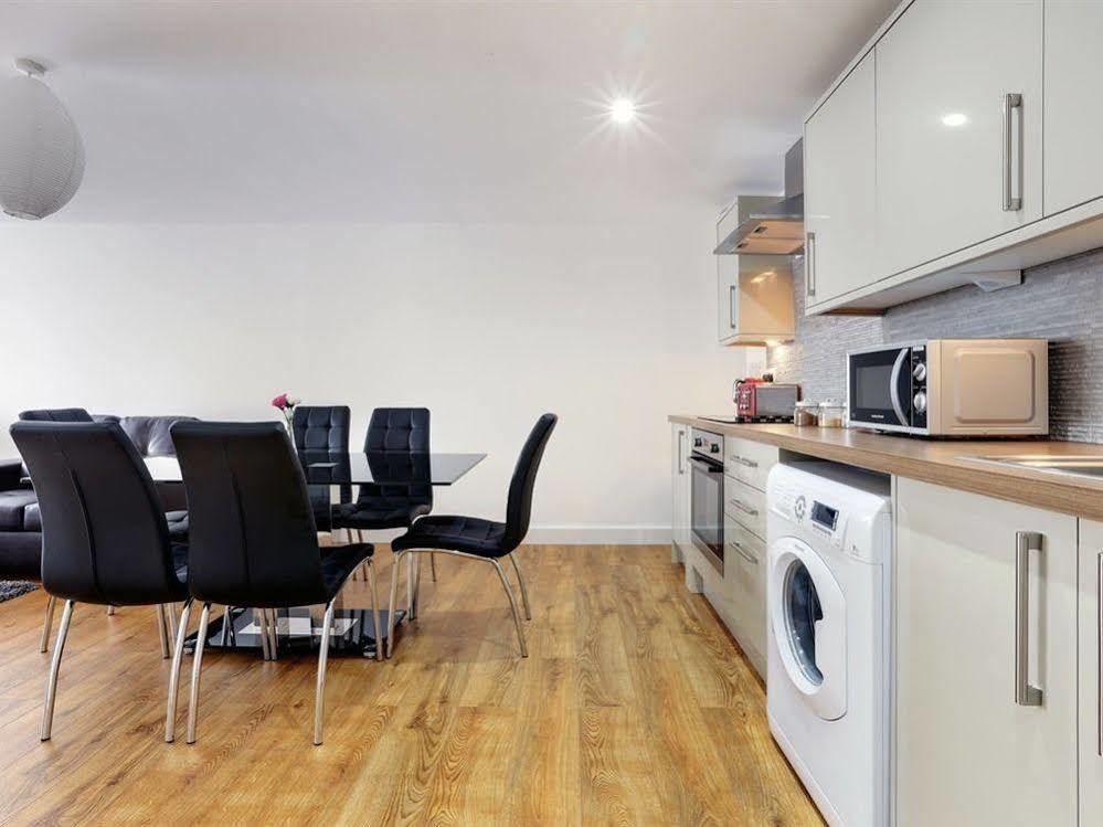 Radalco Apartments Hounslow Exterior photo