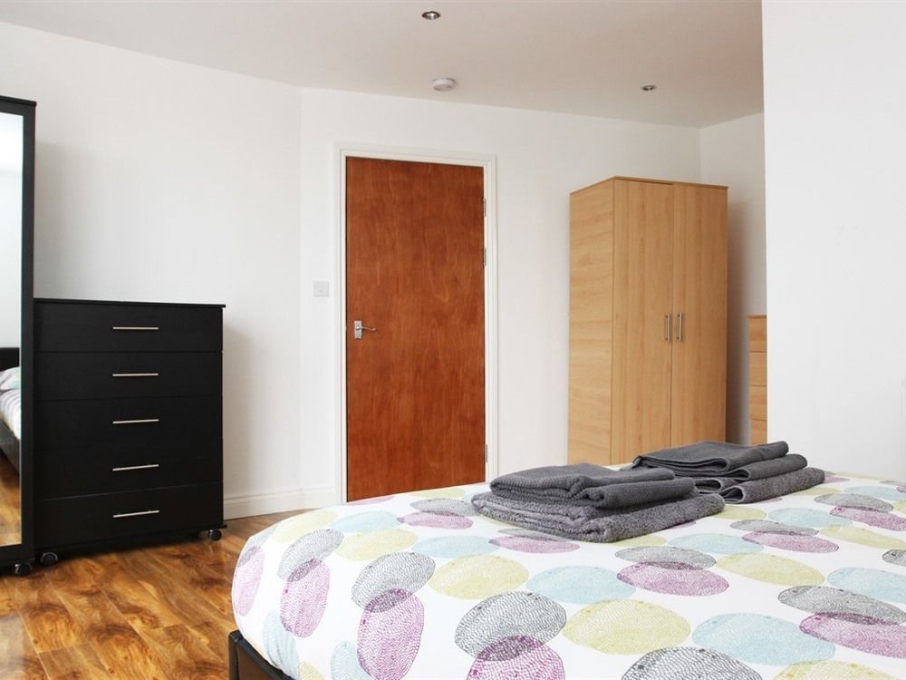 Radalco Apartments Hounslow Exterior photo