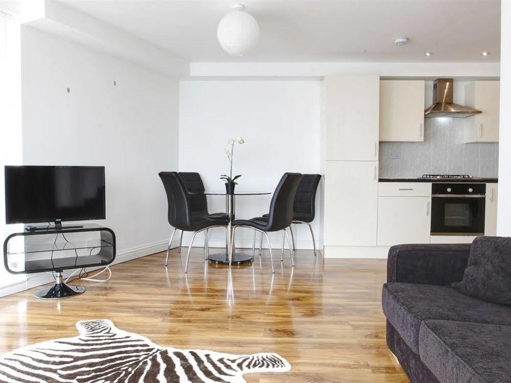 Radalco Apartments Hounslow Exterior photo