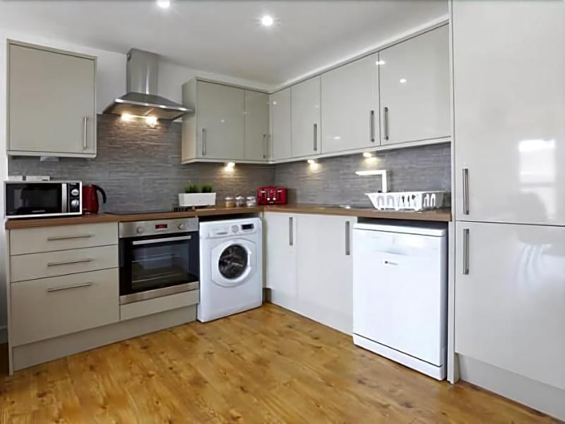 Radalco Apartments Hounslow Exterior photo